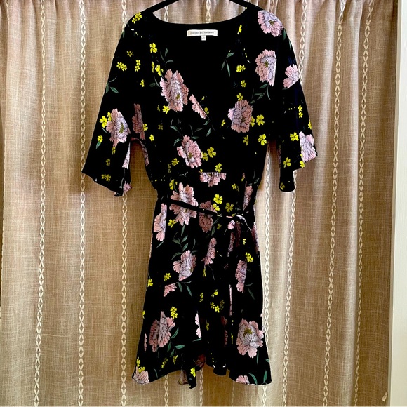 Cupcakes and Cashmere Large Flowered Cocktail Dress - Picture 5 of 10